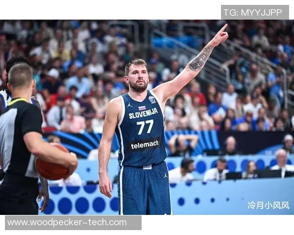 湖人詹姆斯绝杀裁判又抢戏,东契奇差点被开会,两内线替补立功 湖人詹姆斯绝杀裁判又抢戏,东契奇差点被开会,两内线替补立功