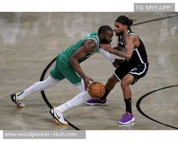 布朗：讲实话，我相信自己就是世界上最强的攻防一体球员